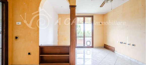 1 bedroom Apartment in Medesano, Italy No. 377078 2