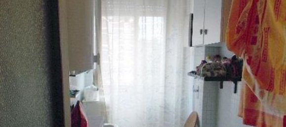 2-salle Appartement à San Giuliano Milanese, Italy No. 33903 6