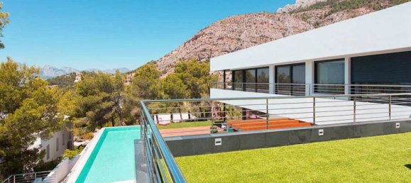 5 bedrooms Villa in Altea, Spain No. 186392 7