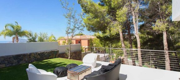 5 bedrooms Villa in Altea, Spain No. 186392 8