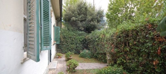 5 rooms House in Pietrasanta, Italy No. 283993 4