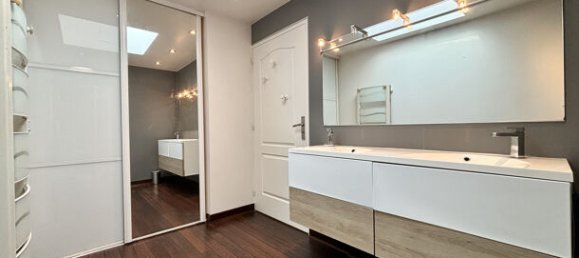 3 bedrooms House in Cormontreuil, France No. 248353 10