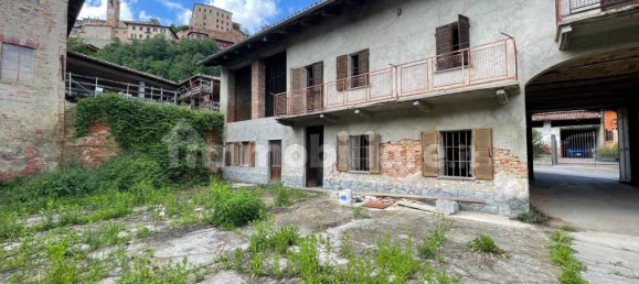 3 bedrooms Villa in Castellinaldo d'Alba, Italy No. 77289 4