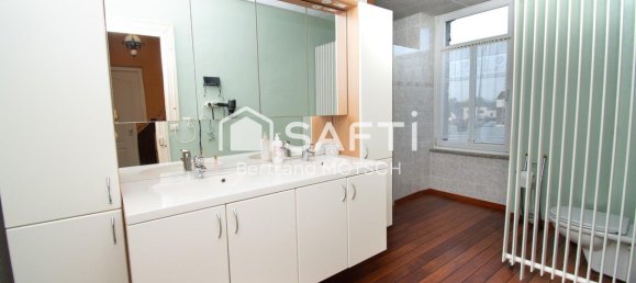 5 bedrooms House in Gorcy, France No. 51743 14