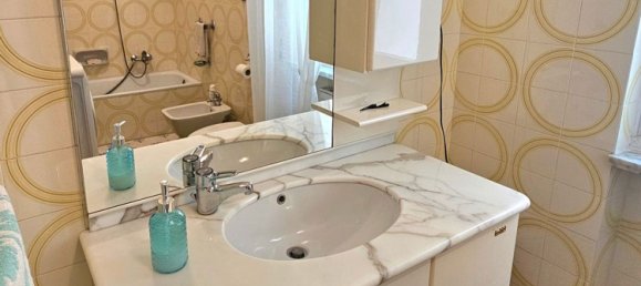 Квартира с 3 комнатами в Генуя, Италия № 230447 14