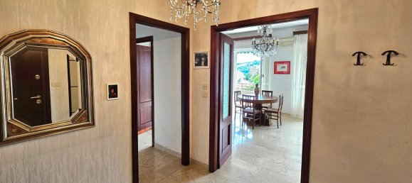 Квартира с 3 комнатами в Генуя, Италия № 230447 8