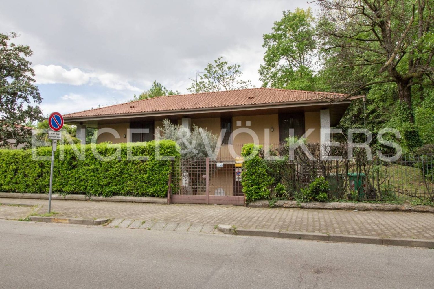 3 غرف نوم فيلا في Cernusco sul Naviglio, Italy رقم 139860