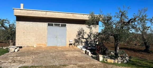 Studio in Turi, Italy No. 85773 2