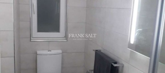 2 bedrooms Apartment in Pieta, Malta No. 6897 9