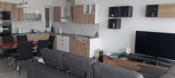 2 bedrooms Apartment in Pieta, Malta No. 6897 2