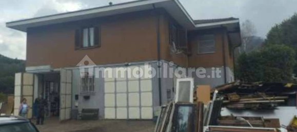 3 bedrooms Villa in Brinzio, Italy No. 200425 18