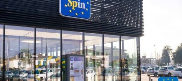 4 rooms Commercial property in Trezzo sull'Adda, Italy No. 378636 2