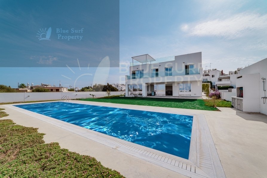 4 Schlafzimmer Villa in Paralimni, Cyprus, Nr. 9215