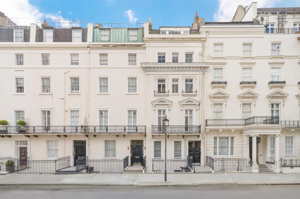 5 bedrooms House in London, United Kingdom No. 13112