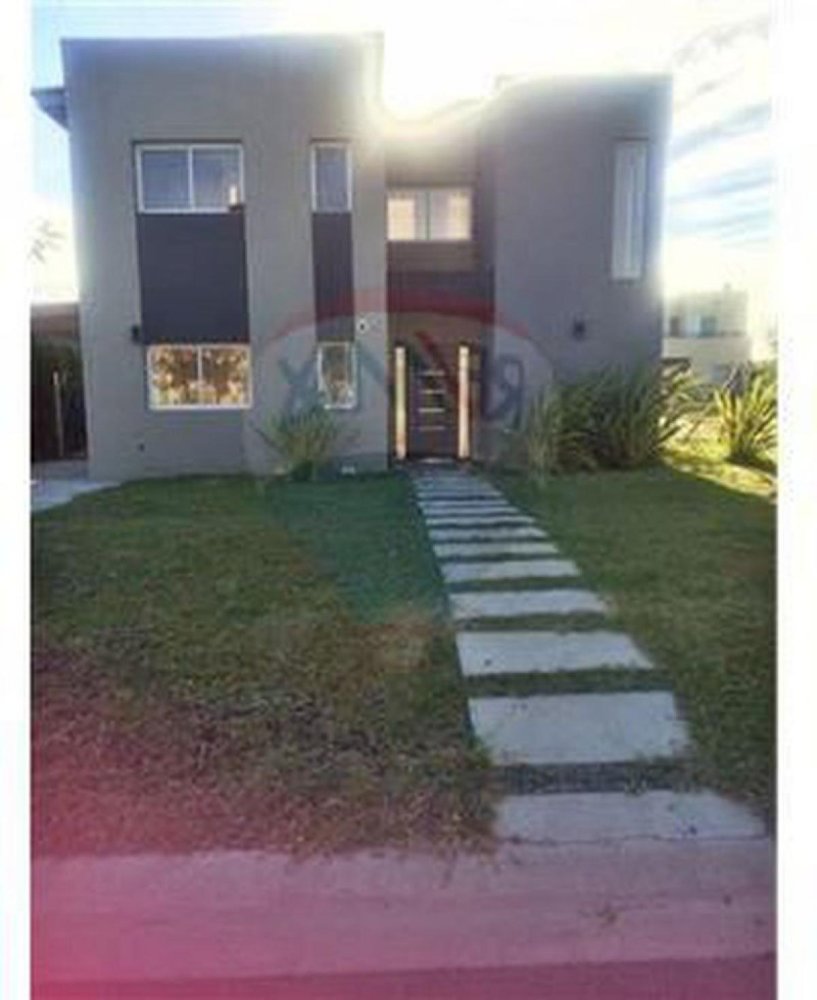 3 bedrooms House in Pilar, Argentina No. 64125