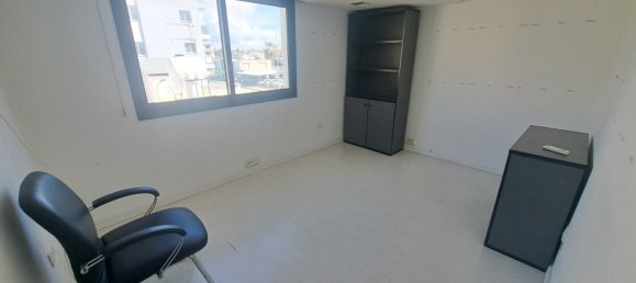 Escritório de 11 divisões em Larnaca, Chipre N.º 173199 16