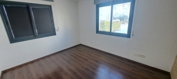 Escritório de 11 divisões em Larnaca, Chipre N.º 173199 5