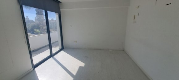 Escritório de 11 divisões em Larnaca, Chipre N.º 173199 13