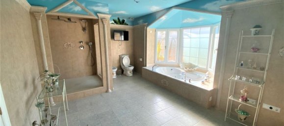 7 bedrooms House in Cadiz, Spain No. 84805 19