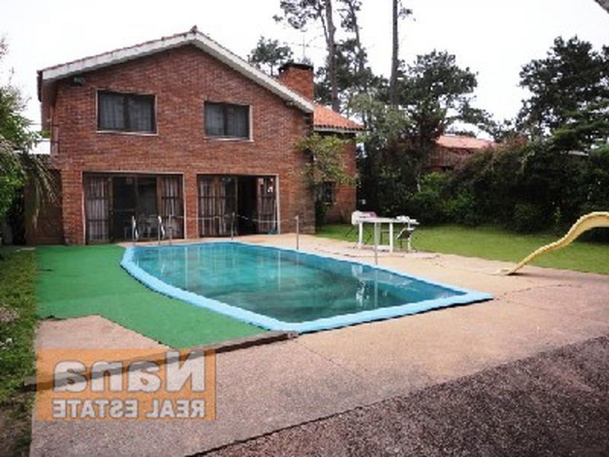 Casa de 7 dormitorios en Maldonado, Uruguay No. 315