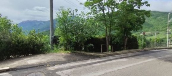 4 bedrooms House in Pescosansonesco, Italy No. 344286 29