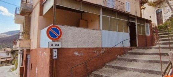 4 bedrooms House in Pescosansonesco, Italy No. 344286 9