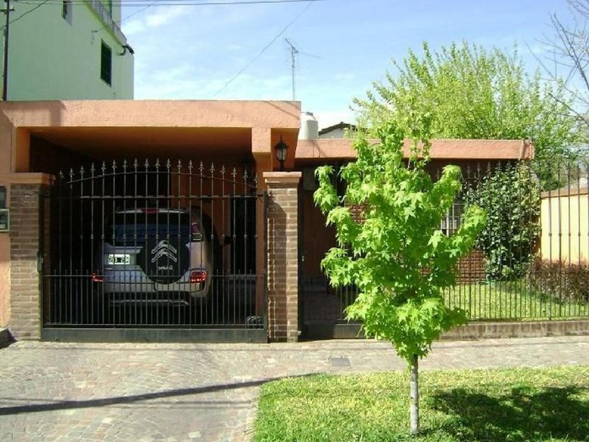 2 bedrooms House in General San Martin, Argentina No. 13077