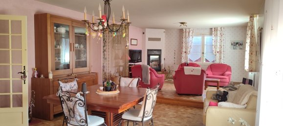 Villa T4 em Saint-Julien-sur-Reyssouze, France N.º 290653 2