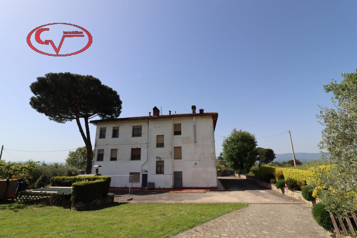 Villa de 6 divisões em Loro Ciuffenna, Italy N.º 232649