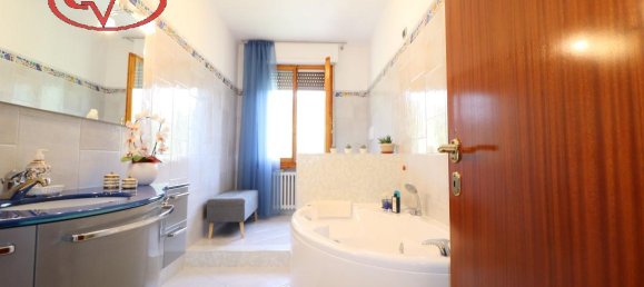 Villa de 6 divisões em Loro Ciuffenna, Italy N.º 232649 58