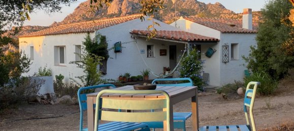 2 bedrooms Villa in Olbia, Italy No. 266214 3