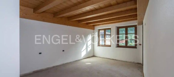 Вилла с 13 спальнями в Мале, Италия № 105568 31