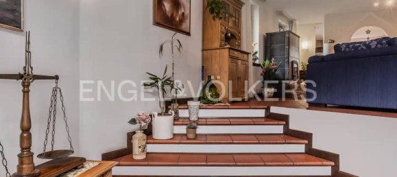 Вилла с 13 спальнями в Мале, Италия № 105568 11