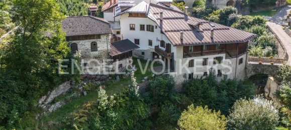 Вилла с 13 спальнями в Мале, Италия № 105568 2