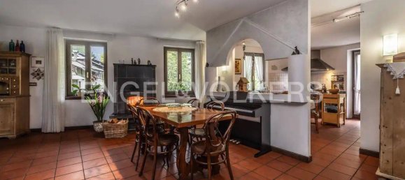 Вилла с 13 спальнями в Мале, Италия № 105568 14