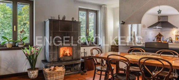 Вилла с 13 спальнями в Мале, Италия № 105568 13