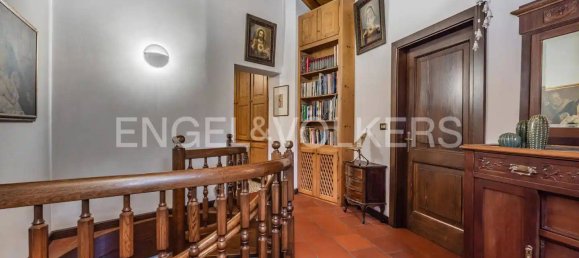 Вилла с 13 спальнями в Мале, Италия № 105568 18