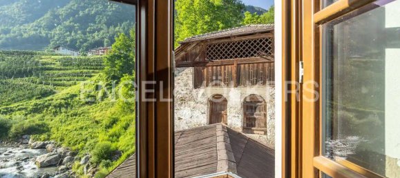 Вилла с 13 спальнями в Мале, Италия № 105568 25