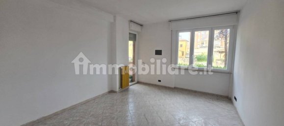 2 bedrooms Apartment in Livorno, Italy No. 352856 3