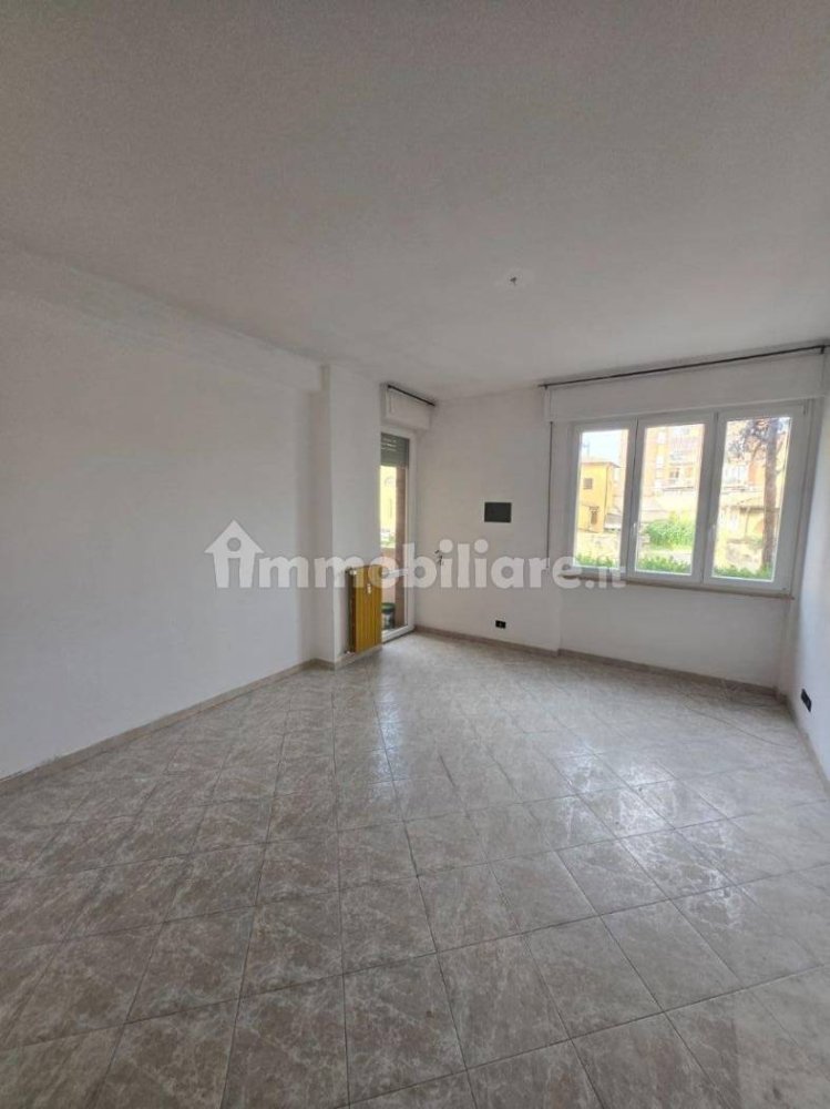 2 bedrooms Apartment in Livorno, Italy No. 352856