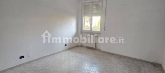 2 bedrooms Apartment in Livorno, Italy No. 352856 5