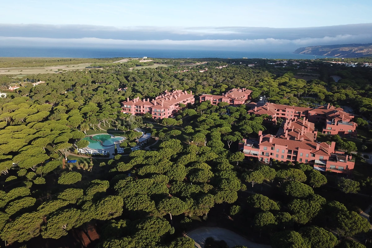 3 rooms Apartment in Cascais, Portugal No. 75279