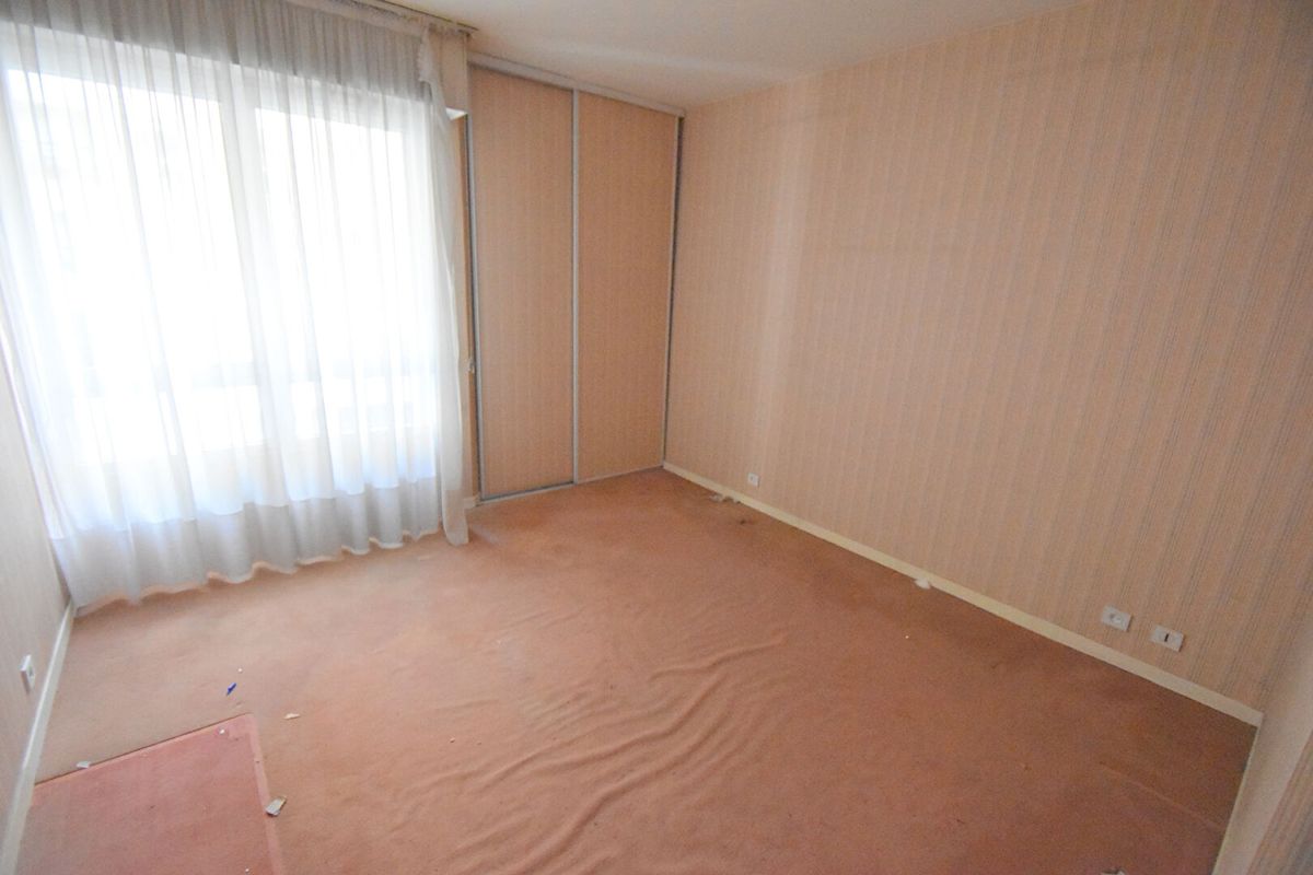 3 bedrooms Apartment in Boulogne-Billancourt, France No. 138813