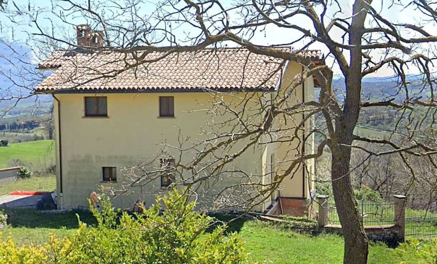 5 bedrooms House in Gubbio, Italy No. 353182