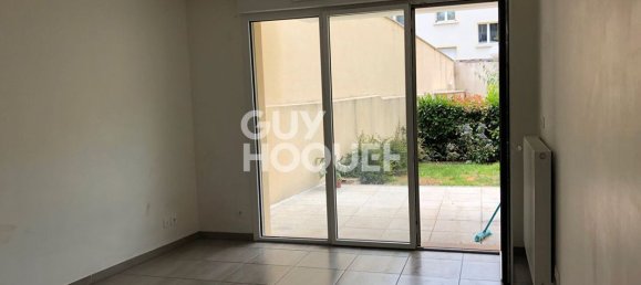 Studio in Rambouillet, France No. 327906 4