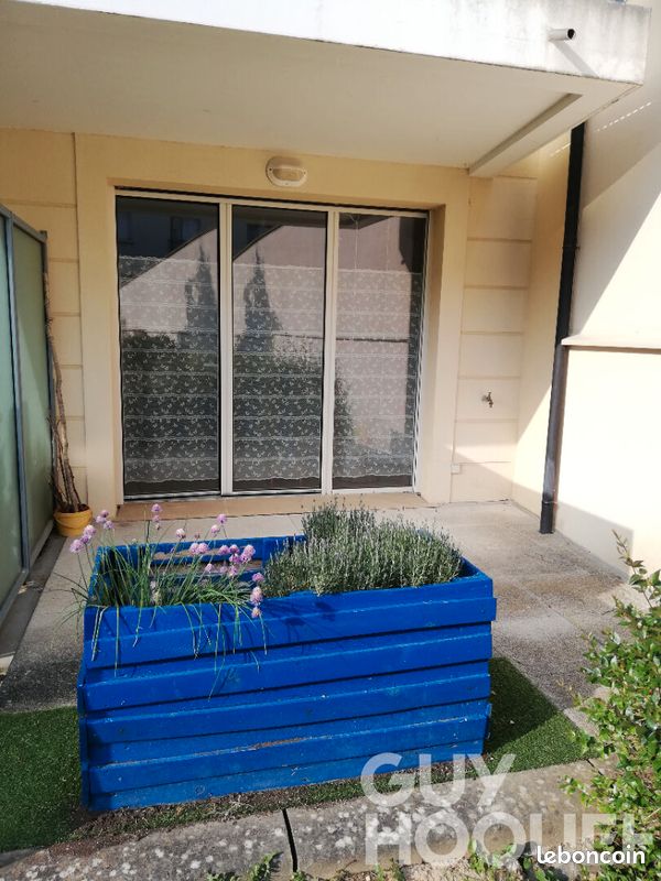 Studio in Rambouillet, France No. 327906