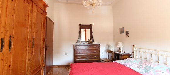 5 rooms Apartment in Vinci, Italy No. 289693 4