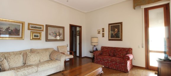 5 rooms Apartment in Vinci, Italy No. 289693 25