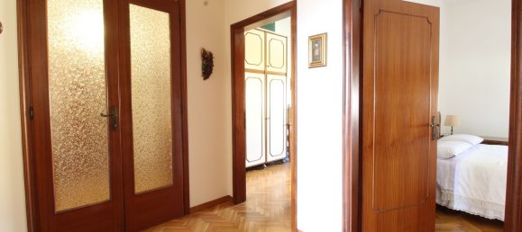 5 rooms Apartment in Vinci, Italy No. 289693 19