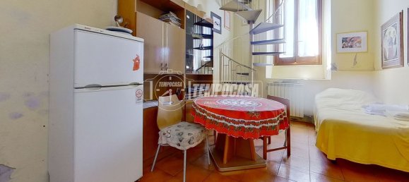 2غرفة منزل ذو طابقين في Seveso, Italy رقم 299308 2